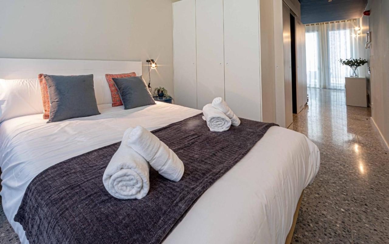 Barcelona Touch Apartments - Rosich L'Hospitalet de Llobregat Eksteriør bilde